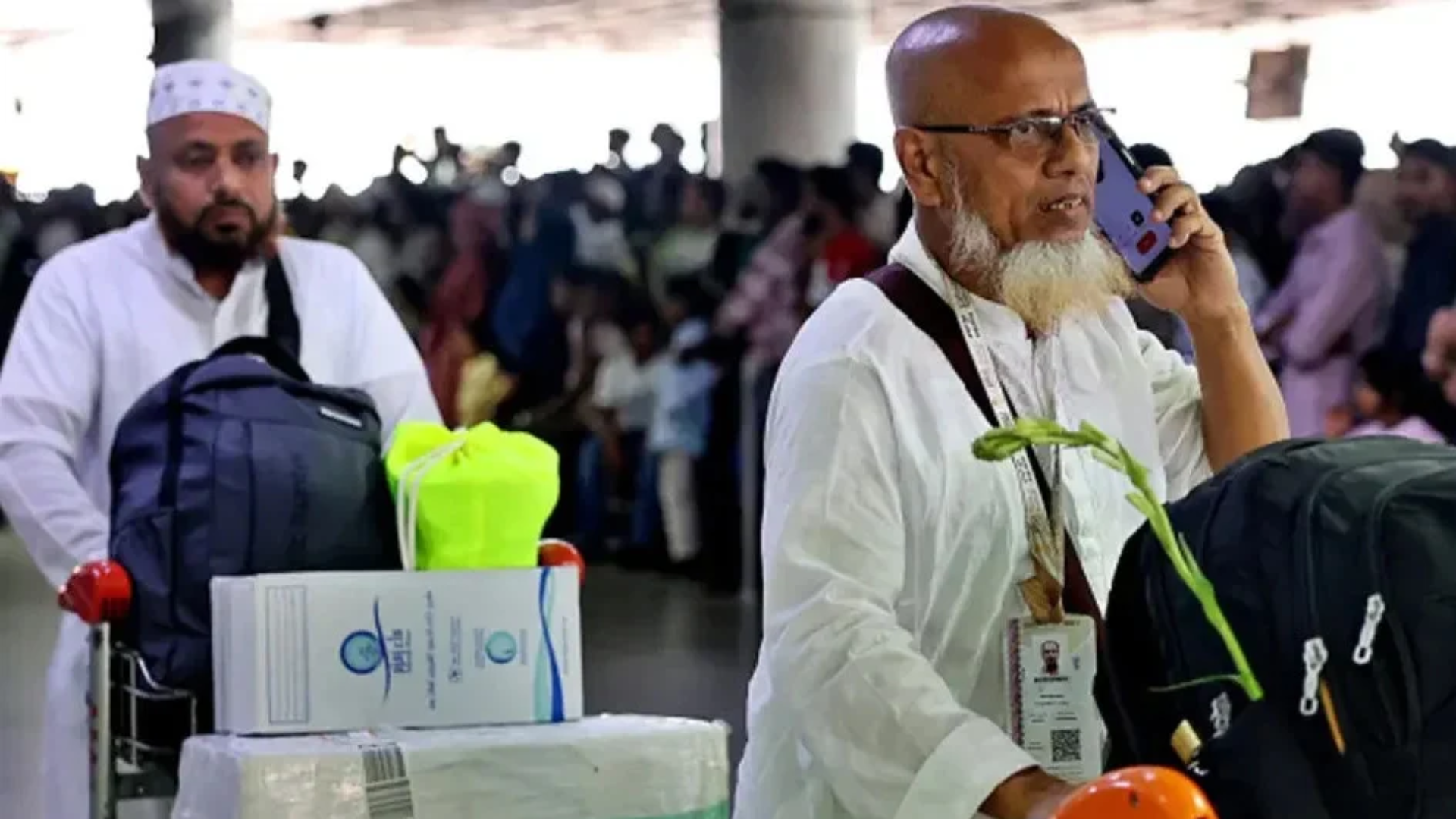 দেশে ফিরলেন ৬৩ হাজার ৭৮৩ জন হাজি, মৃত্যু ৫৪