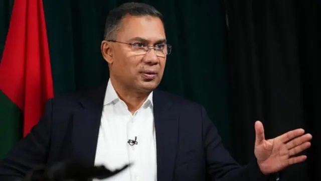 সরকারি অনুষ্ঠানের ব্যানার-বিলবোর্ডে প্রধানমন্ত্রীর ছবি ব্যবহার নিষিদ্ধ