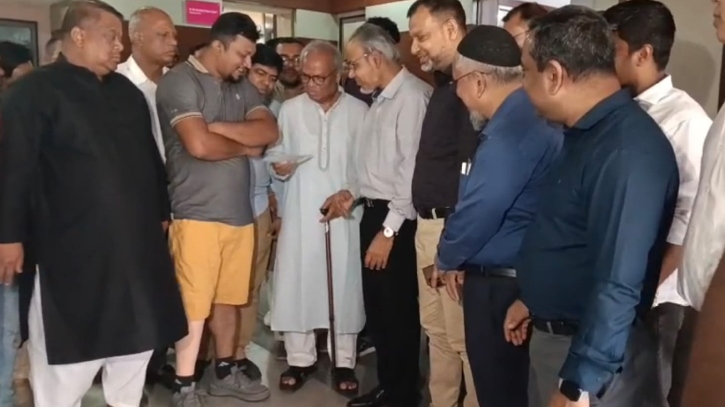 তারেক রহমানের উদ্যোগে আধুনিক কৃত্রিম পা পেলেন সাবেক ছাত্রদল নেতা